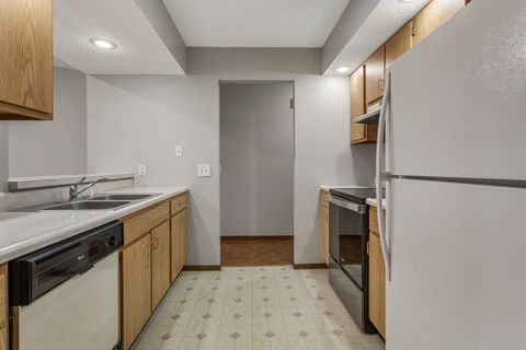 Tiny photo for 413 Irvine Road #413, Champaign, IL 61822 (MLS # 12568467)