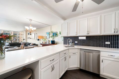 Tiny photo for 525 W Hawthorne Place #2606, Chicago, IL 60657 (MLS # 12517199)