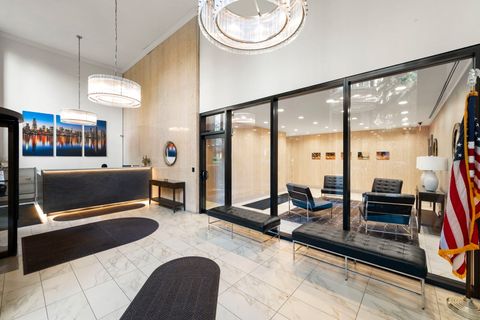 Tiny photo for 525 W Hawthorne Place #2606, Chicago, IL 60657 (MLS # 12517199)