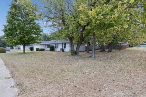 Tiny photo for 7701 Edwin Lane, Loves Park, IL 61111 (MLS # 12493136)