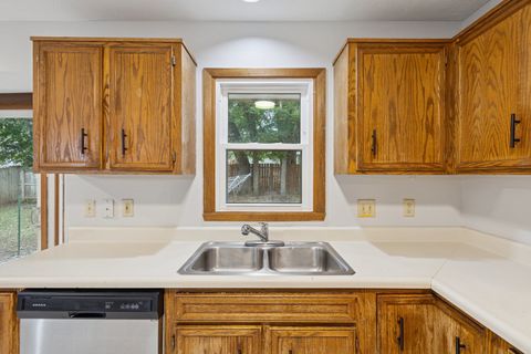 Tiny photo for 7701 Edwin Lane, Loves Park, IL 61111 (MLS # 12493136)