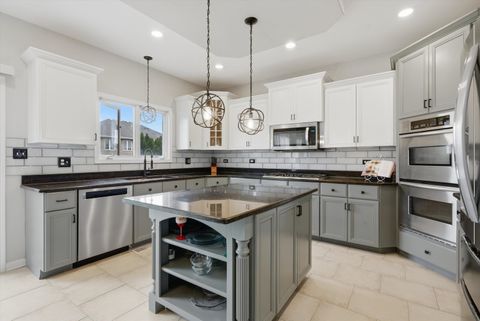 Tiny photo for 909 Berkshire Drive, Matteson, IL 60443 (MLS # 12607688)