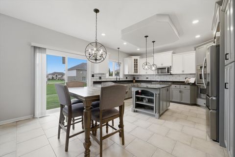 Tiny photo for 909 Berkshire Drive, Matteson, IL 60443 (MLS # 12607688)