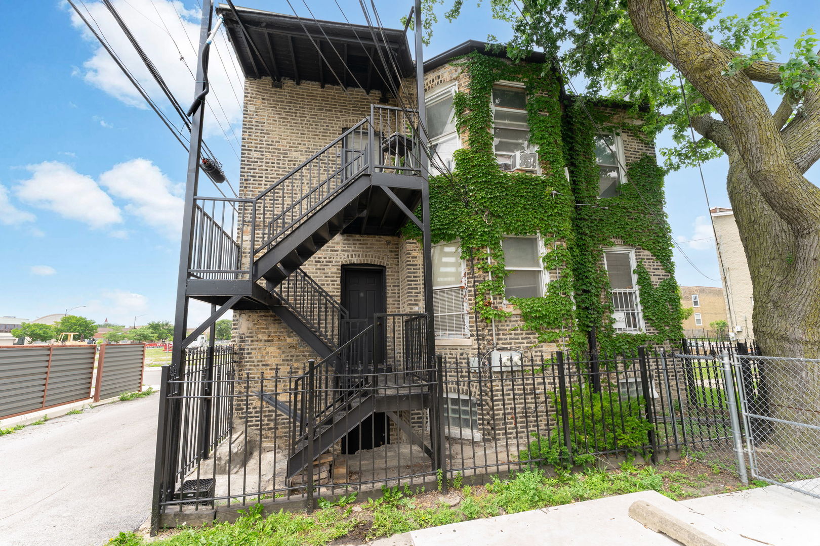 15 N Washtenaw Avenue