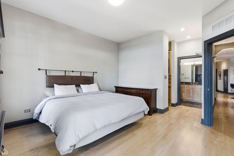 Tiny photo for 120 W Oak Street #4D, Chicago, IL 60610 (MLS # 12561503)