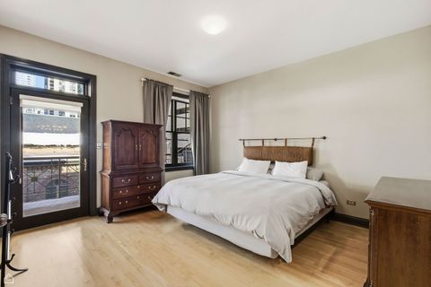 Tiny photo for 120 W Oak Street #4D, Chicago, IL 60610 (MLS # 12561503)
