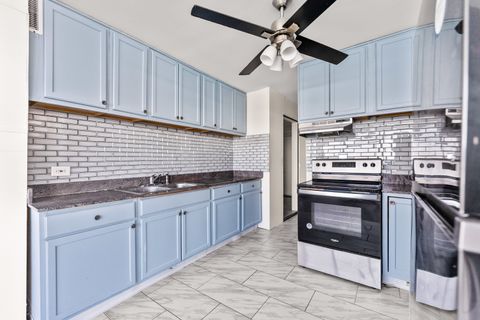 Tiny photo for 6171 N Sheridan Road #2311-2312, Chicago, IL 60660 (MLS # 12548096)