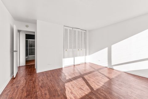 Tiny photo for 6171 N Sheridan Road #2311-2312, Chicago, IL 60660 (MLS # 12548096)