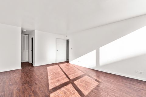 Tiny photo for 6171 N Sheridan Road #2311-2312, Chicago, IL 60660 (MLS # 12548096)