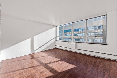 Tiny photo for 6171 N Sheridan Road #2311-2312, Chicago, IL 60660 (MLS # 12548096)
