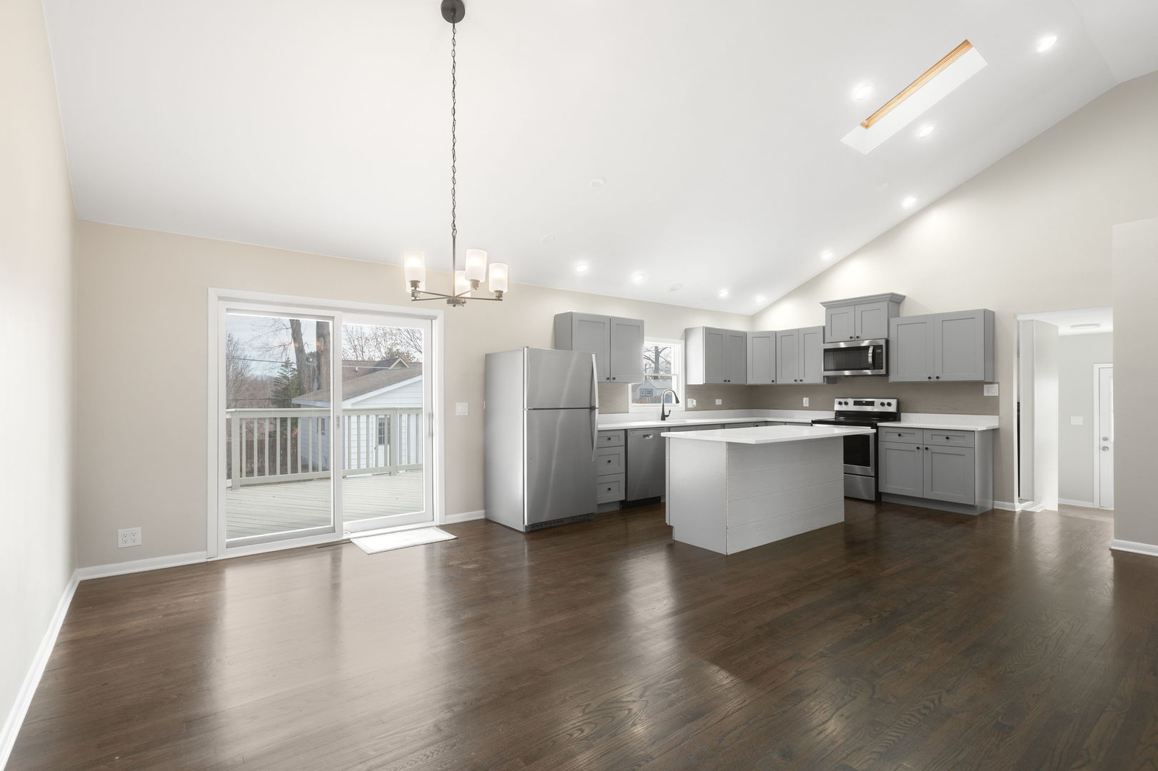 39525 N Highview Drive