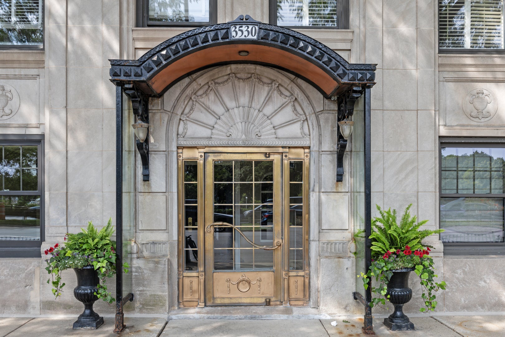 3530 N Lake Shore Drive 7B
