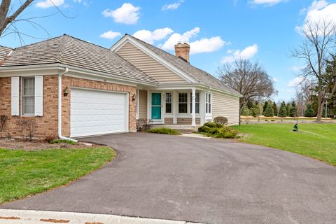 Tiny photo for 401 Park Barrington Drive, Barrington, IL 60010 (MLS # 12429325)