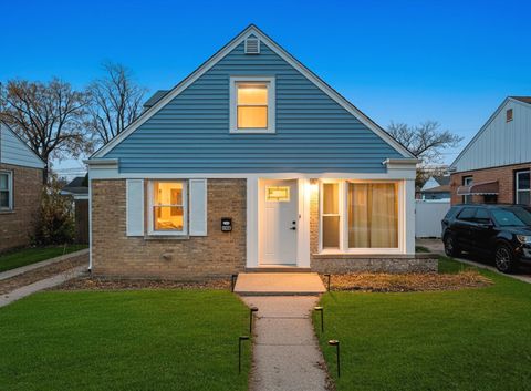 Tiny photo for 540 47th Avenue, Bellwood, IL 60104 (MLS # 12551234)