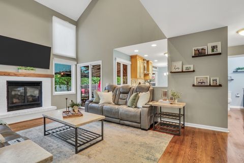 Tiny photo for 6183 Old Farm Lane, Gurnee, IL 60031 (MLS # 12524649)