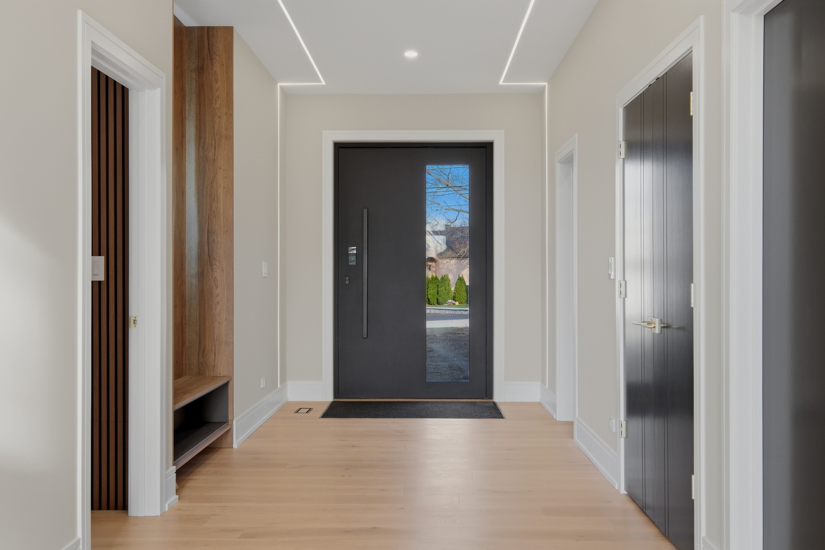 2108 N Chestnut Avenue