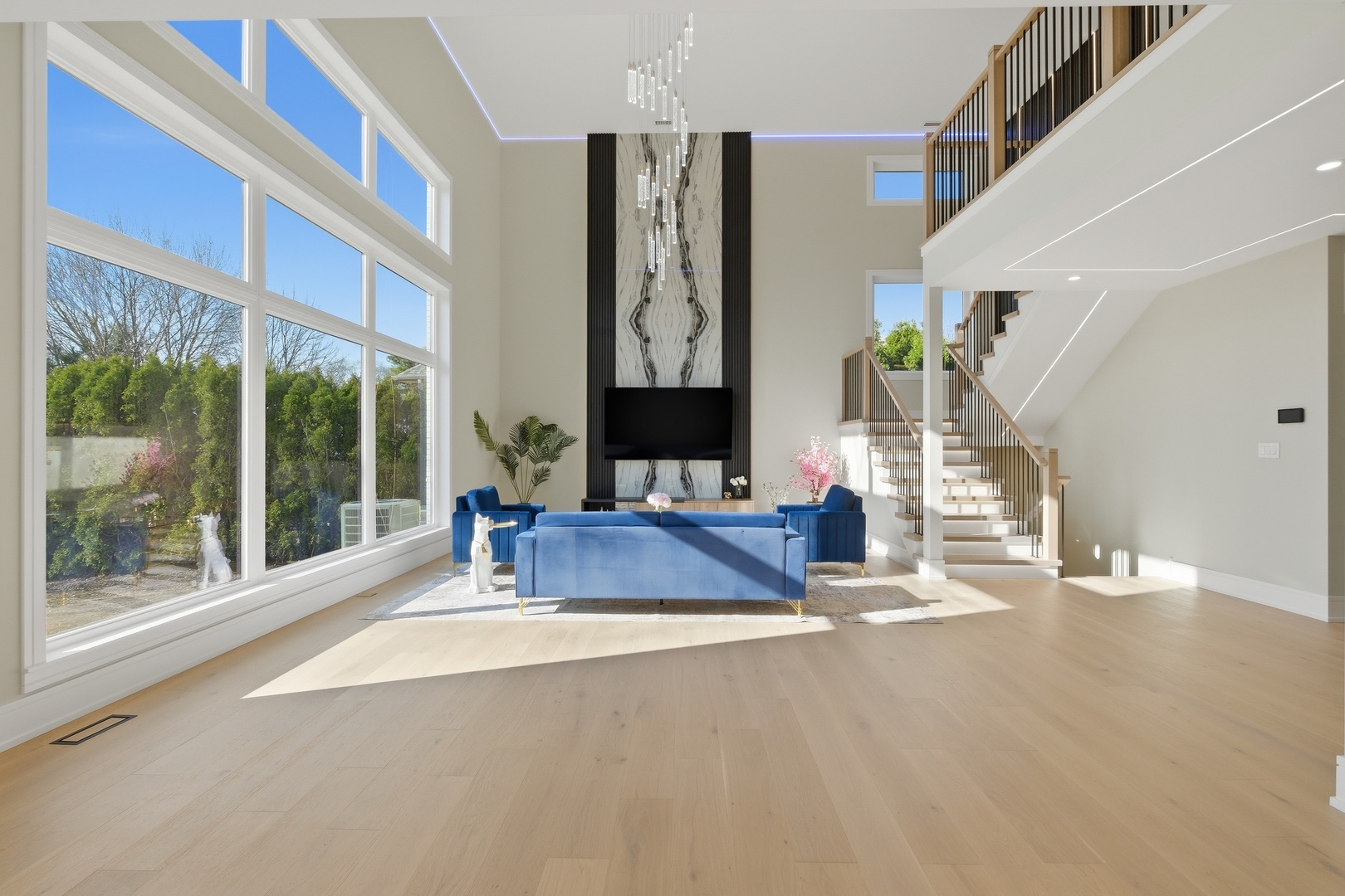 2108 N Chestnut Avenue