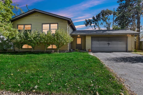 Tiny photo for 18743 Kings Road, Homewood, IL 60430 (MLS # 12797073)