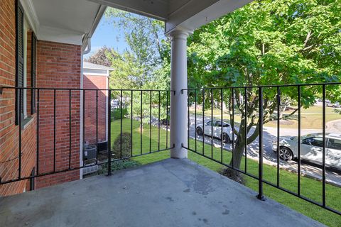 Tiny photo for 520 Shorely Drive #203, Barrington, IL 60010 (MLS # 12499810)