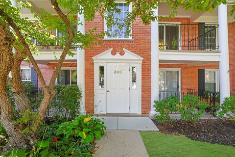 Tiny photo for 520 Shorely Drive #203, Barrington, IL 60010 (MLS # 12499810)