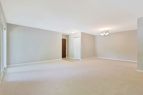 Tiny photo for 520 Shorely Drive #203, Barrington, IL 60010 (MLS # 12499810)