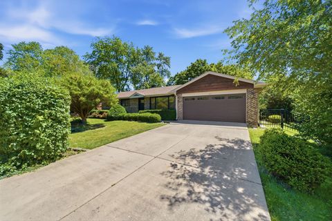 Tiny photo for 1801 N Iris Drive, Palatine, IL 60074 (MLS # 12668624)
