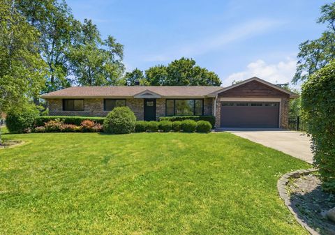Photo of 1801 N Iris Drive, Palatine, IL 60074 (MLS # 12668624)