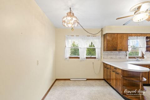 Tiny photo for 311 S Cleveland Avenue, Bradley, IL 60915 (MLS # 12461899)
