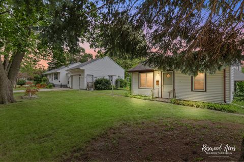 Tiny photo for 311 S Cleveland Avenue, Bradley, IL 60915 (MLS # 12461899)