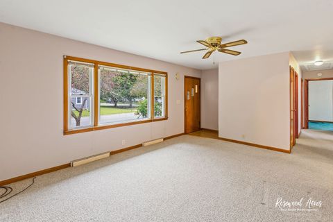 Tiny photo for 311 S Cleveland Avenue, Bradley, IL 60915 (MLS # 12461899)
