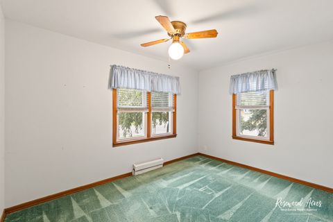 Tiny photo for 311 S Cleveland Avenue, Bradley, IL 60915 (MLS # 12461899)