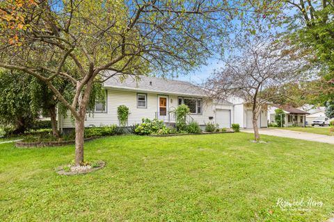 Tiny photo for 311 S Cleveland Avenue, Bradley, IL 60915 (MLS # 12461899)