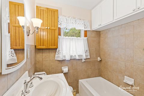 Tiny photo for 311 S Cleveland Avenue, Bradley, IL 60915 (MLS # 12461899)