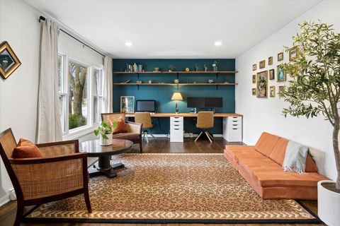 Tiny photo for 927 N Haddow Avenue, Arlington Heights, IL 60004 (MLS # 12584411)