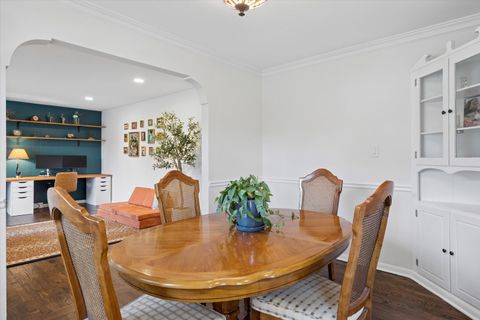 Tiny photo for 927 N Haddow Avenue, Arlington Heights, IL 60004 (MLS # 12584411)