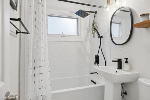 Tiny photo for 927 N Haddow Avenue, Arlington Heights, IL 60004 (MLS # 12584411)