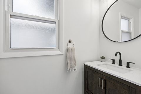 Tiny photo for 927 N Haddow Avenue, Arlington Heights, IL 60004 (MLS # 12584411)