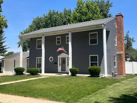 Photo of 2221 Mayflower Drive, Aurora, IL 60506 (MLS # 12668755)