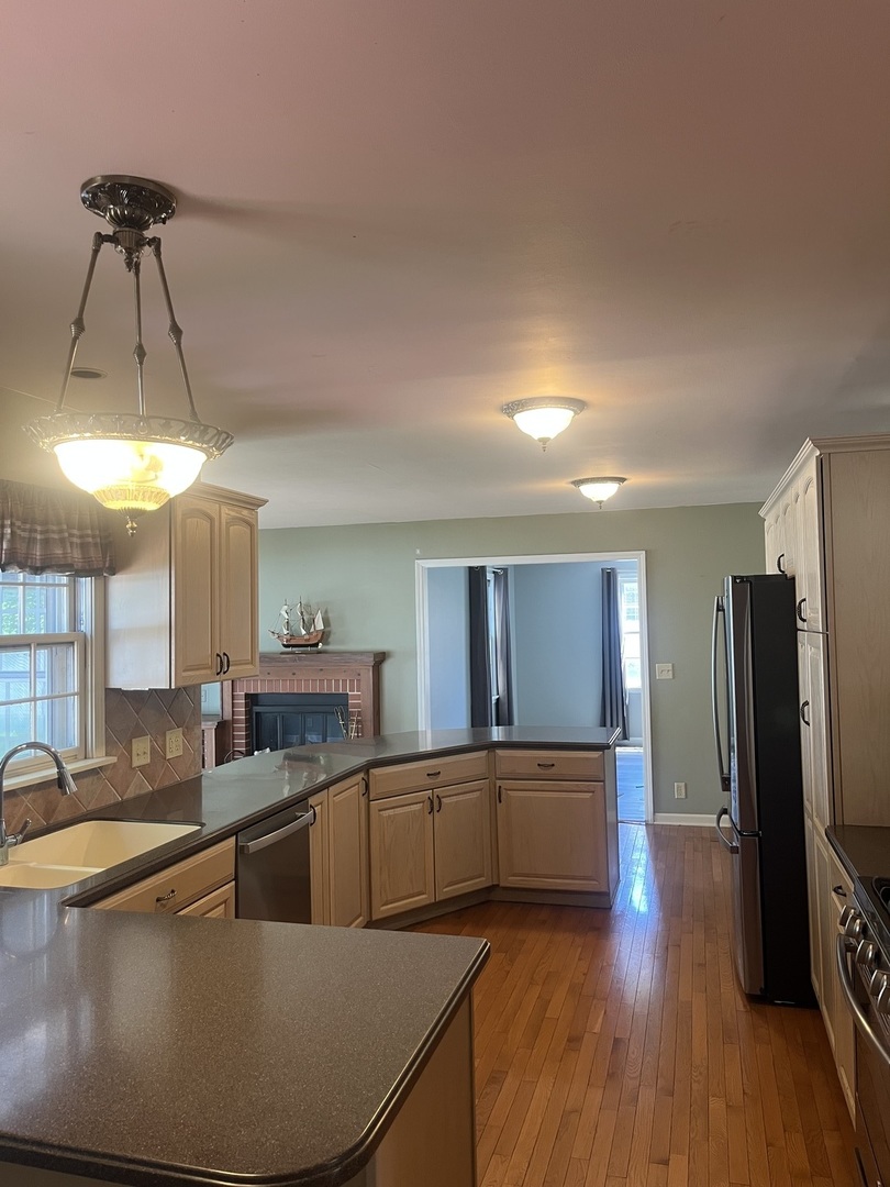 2221 Mayflower Drive