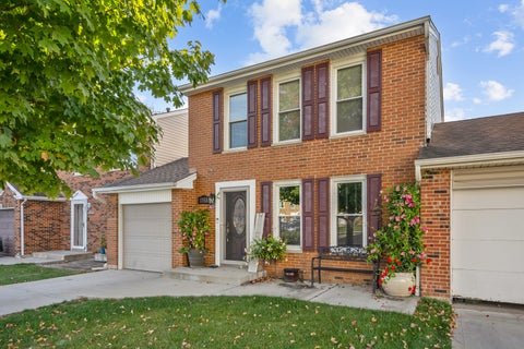 Photo of 1353 Portsmouth Court, Carol Stream, IL 60188 (MLS # 12782379)