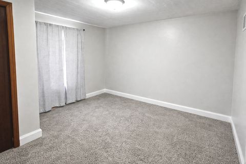 Tiny photo for 36107 N Green Bay Road, Waukegan, IL 60087 (MLS # 12568037)