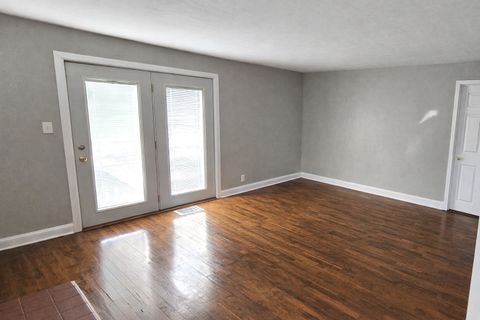 Tiny photo for 36107 N Green Bay Road, Waukegan, IL 60087 (MLS # 12568037)
