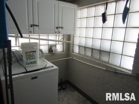 Tiny photo for 602 4TH Street, Rosiclare, IL 62982 (MLS # EB456642)