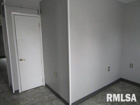 Tiny photo for 602 4TH Street, Rosiclare, IL 62982 (MLS # EB456642)