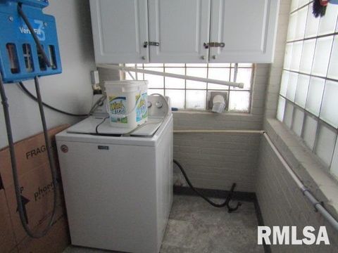 Tiny photo for 602 4TH Street, Rosiclare, IL 62982 (MLS # EB456642)