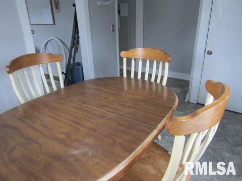 Tiny photo for 602 4TH Street, Rosiclare, IL 62982 (MLS # EB456642)