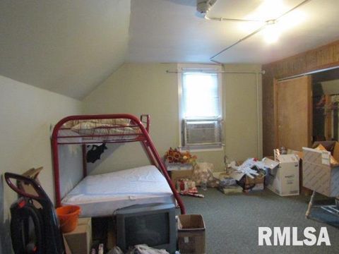 Tiny photo for 602 4TH Street, Rosiclare, IL 62982 (MLS # EB456642)