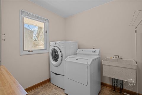 Tiny photo for 36 Winthrop New Road, Sugar Grove, IL 60554 (MLS # 12540332)