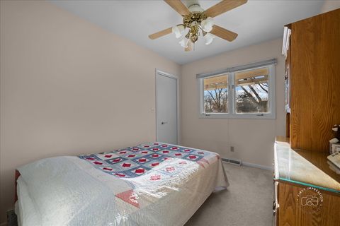 Tiny photo for 36 Winthrop New Road, Sugar Grove, IL 60554 (MLS # 12540332)