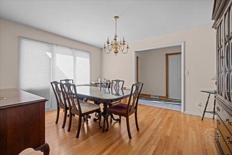 Tiny photo for 36 Winthrop New Road, Sugar Grove, IL 60554 (MLS # 12540332)